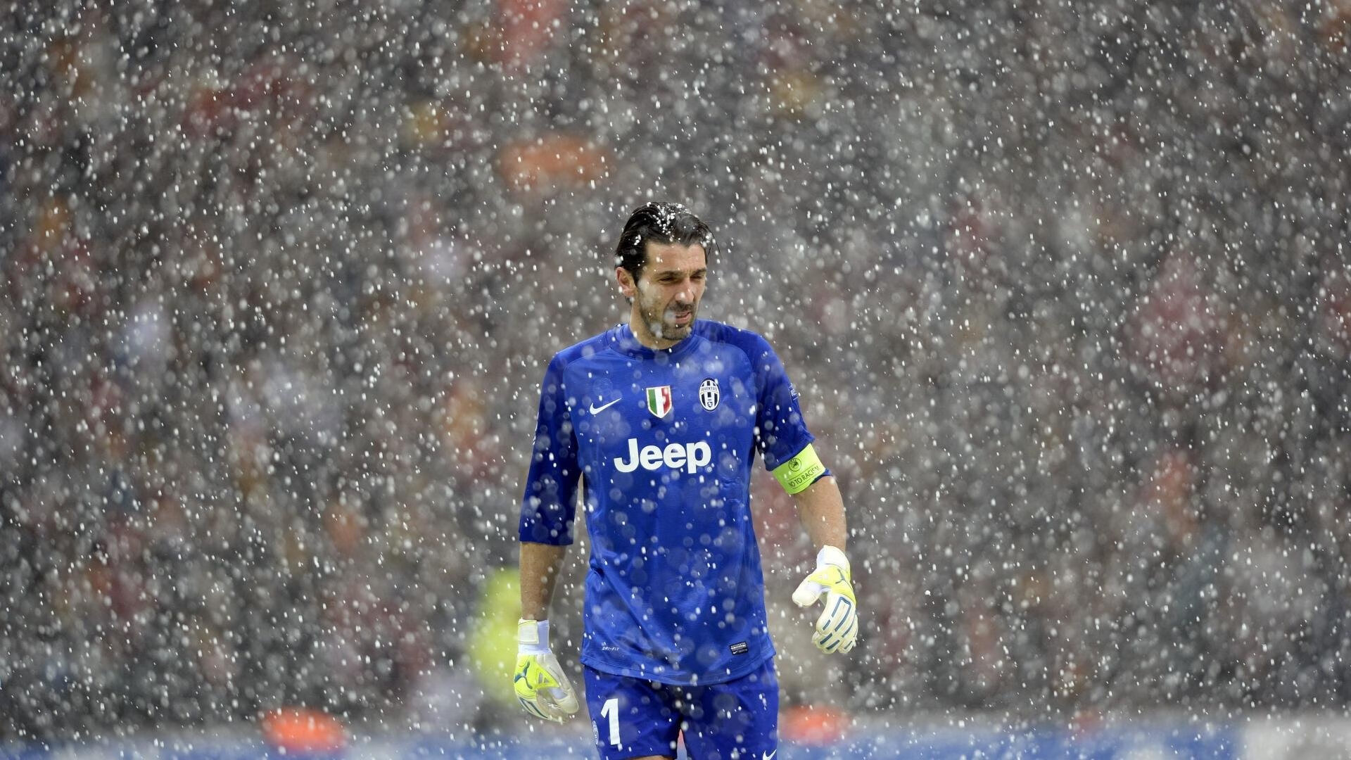 赛前动员强调必须保持饥饿感面对强敌不能有丝毫松懈，赛前动员大会发讲话